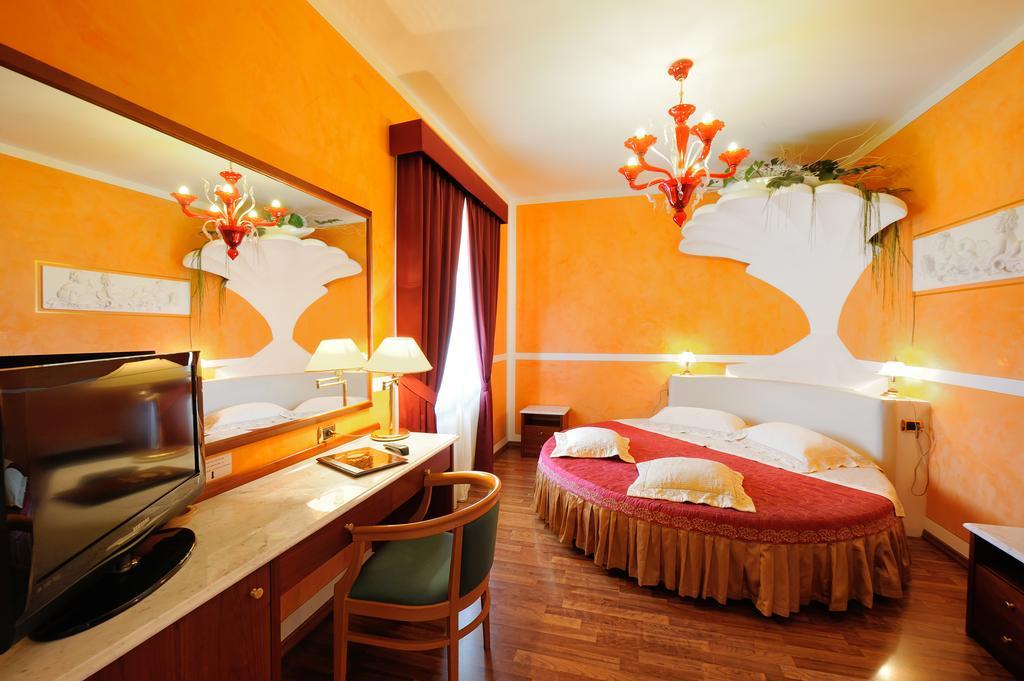 Hotel Benessere Villa Fiorita Colfiorito Εξωτερικό φωτογραφία