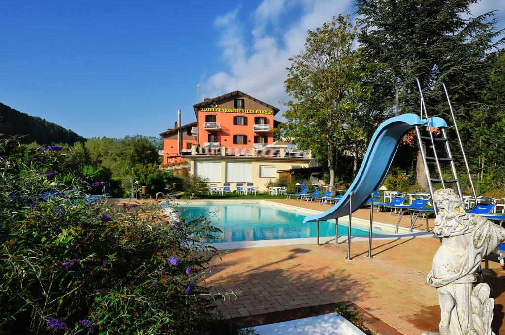 Hotel Benessere Villa Fiorita Colfiorito Εξωτερικό φωτογραφία